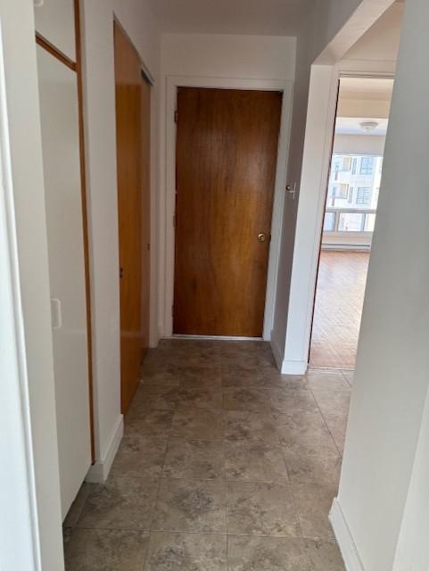 GRAND 3 1/2 A LOUER A ST. LEONARD, D'UN TRIPLEX | 3191838