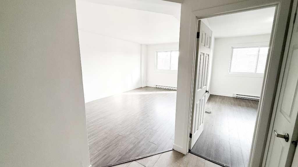 Très beau 3 1/2 rénové | 3192148