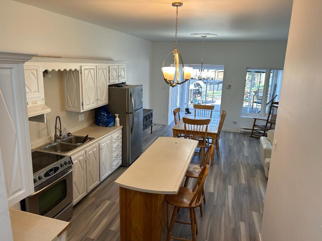 VALCOURT GRAND 4 1/2 A LOUER AVEC GARAGE | 3192527