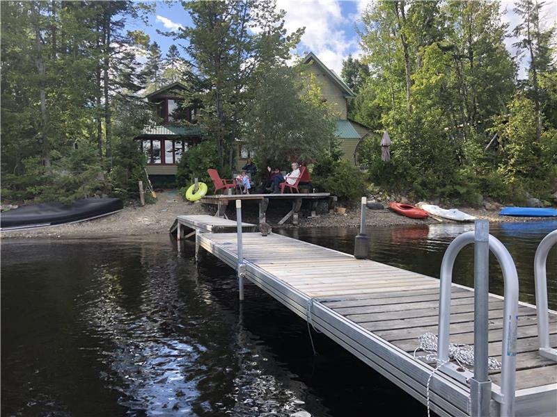 Tom's Place at Camp Comfort : A Sanctuary for Naturalists and Cinephiles | 3193194