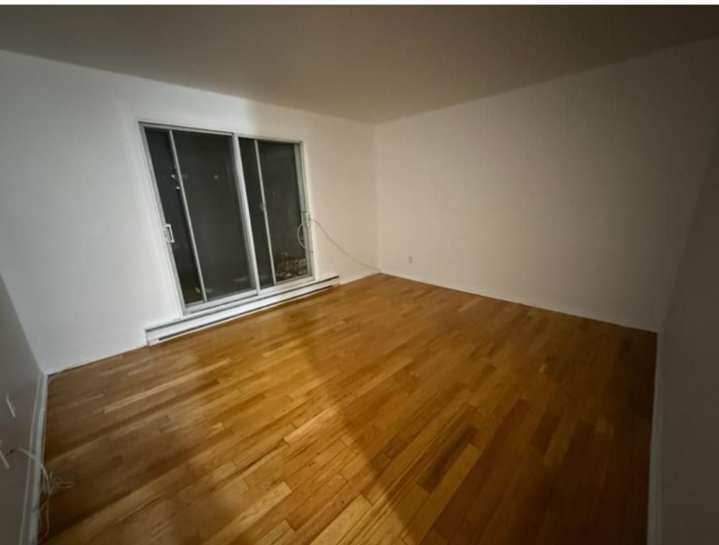 BEAU ET GRAND 4.5 LIBRE MAINTENANT RÉNOVÉ PEINTURÉ MONTREAL NORD | 3192594