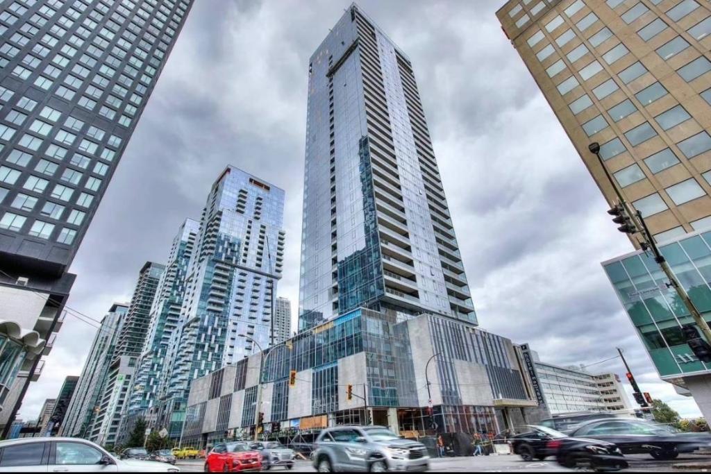 Condo moderne à louer – Vue exceptionnelle au cœur du centre-ville | 3192603