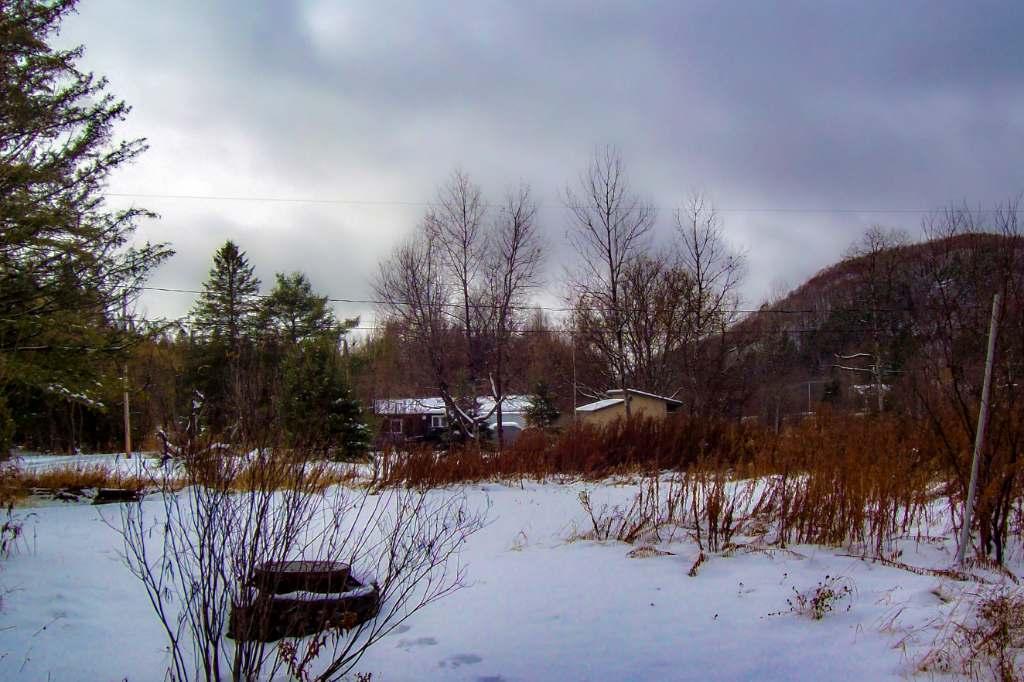 Terrain Constructible Très privé avec accès à la rivière petite rouge | 3192641