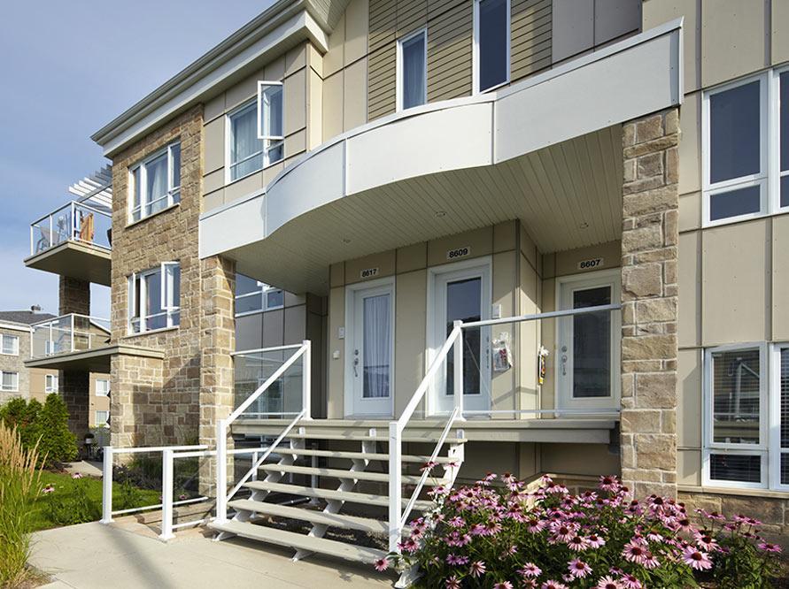 Grands condos 2 ch. Entrée ind. Idéal famille Lebourgneuf Quebec à louer - appartement / logement | 3196218