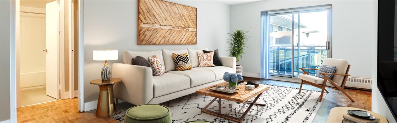 Upper Canada Drive | 3193188