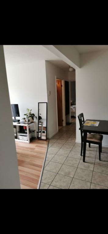 Grand 3½ à 845$, eau chaude et chauffage inclus, Sherbrooke Est | 3193419