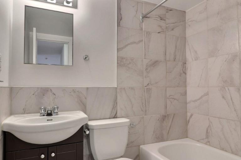 2 CH - 1 SDB - Laval - $1,300 /mo | 3193820