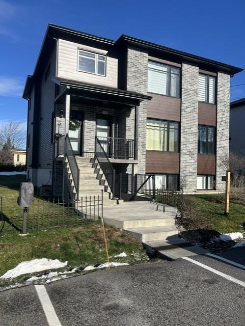 Magnifique 5 et demi disponible 1 avril | 3194159