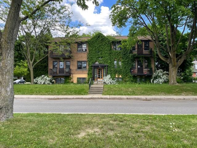 6 1/2 Métro Côte Vertu, Monréal. Chauffé. | 3195027