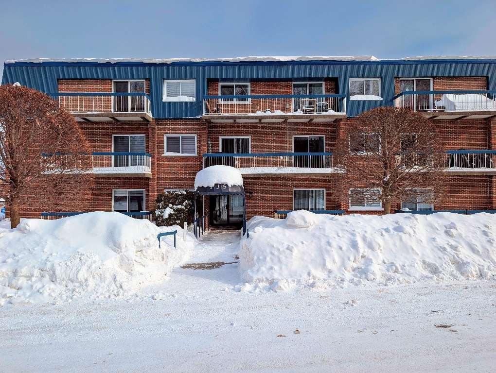 Studio clientèle 50 ans et plus, NON FUMEUR, 3 ième étage, inclus Hydro | 3195229