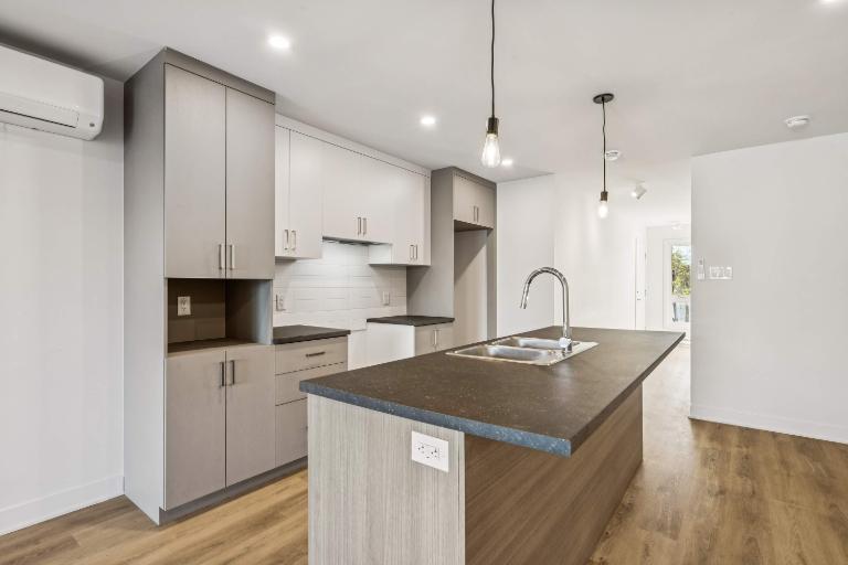 3 CH - 1 SDB - Salaberry-de-Valleyfield - $1,660 /mo | 3195876