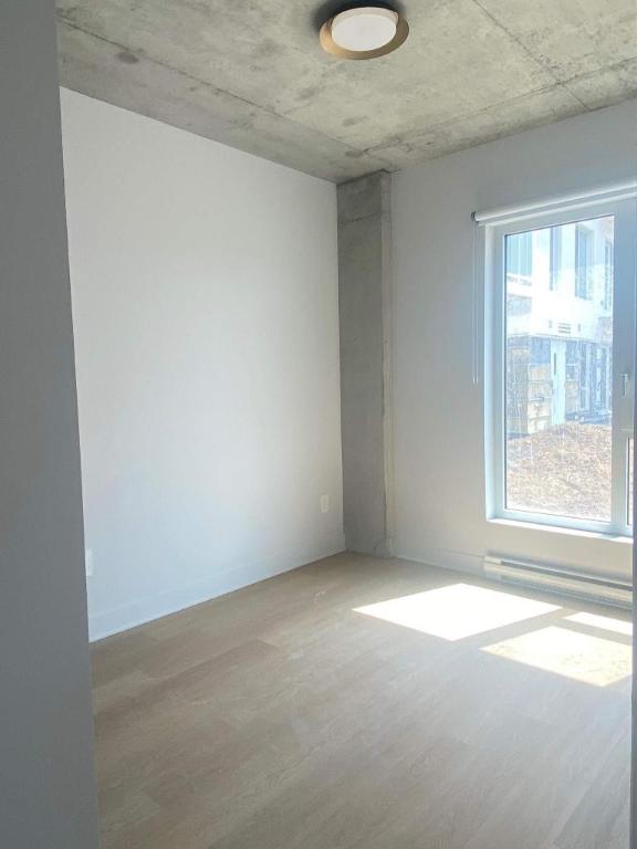 2 CH - 1 SDB - Montreal - $2,090 /mo | 3196676