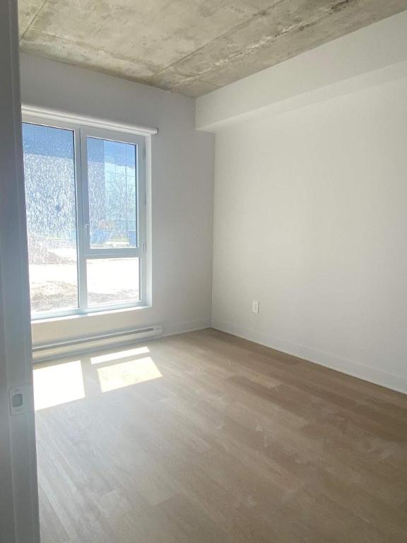 2 CH - 1 SDB - Montreal - $2,090 /mo | 3196676