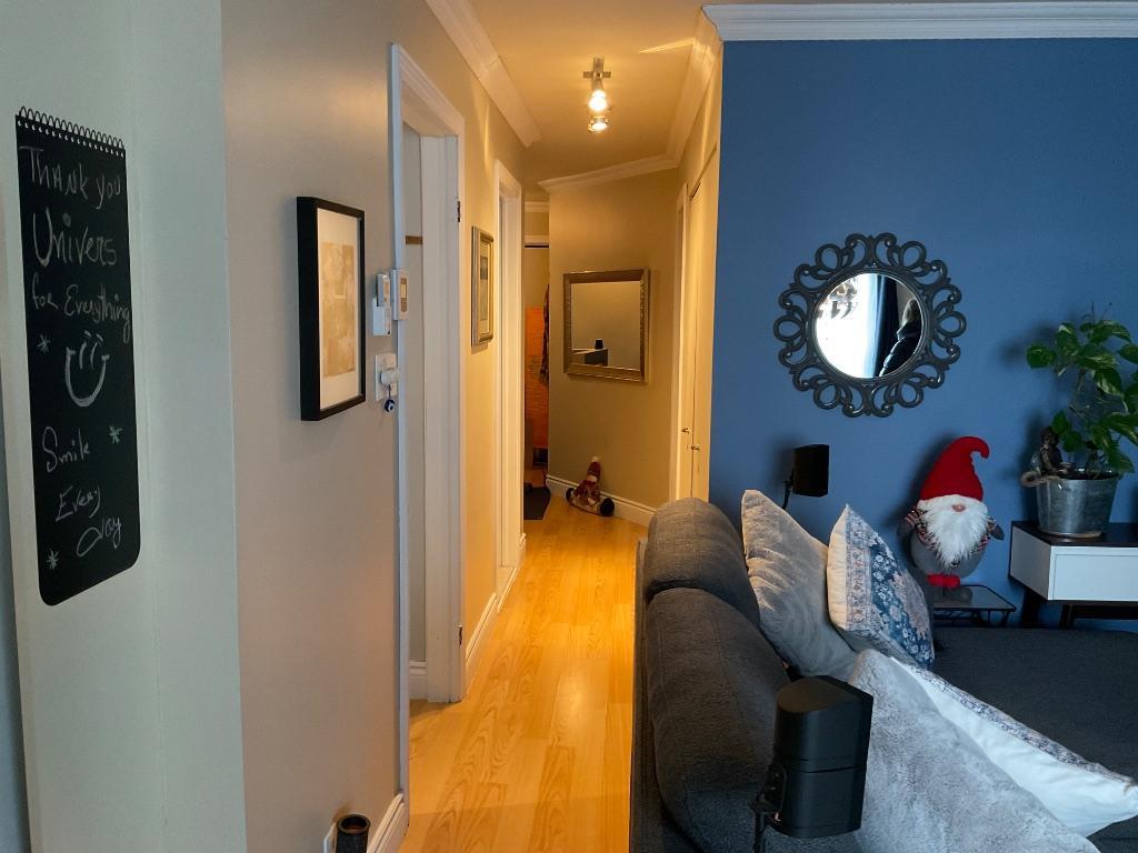 MÉTRO LAVAL 31/2 HAUT DE TRIPLEX LIBRE LE 1er AVRIL | 3197044