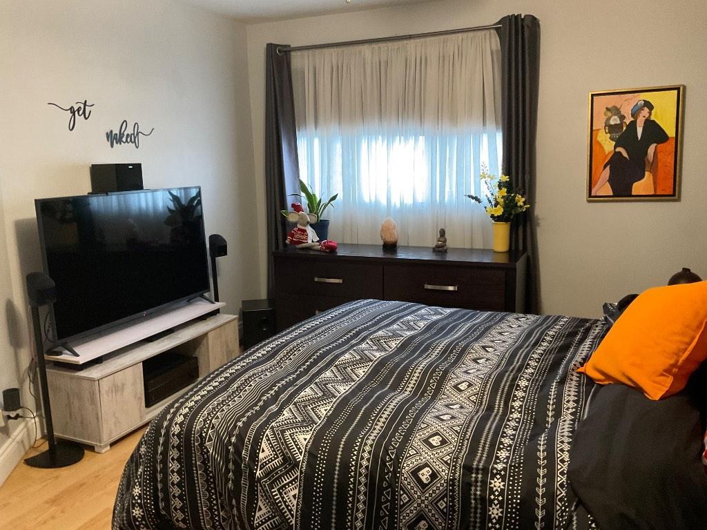 MÉTRO LAVAL GRAND 31/2 RÉNOVÉ HAUT DE TRIPLEX ENTRÉE PRIVÉE LIBRE LE 1er AVRIL | 3197945