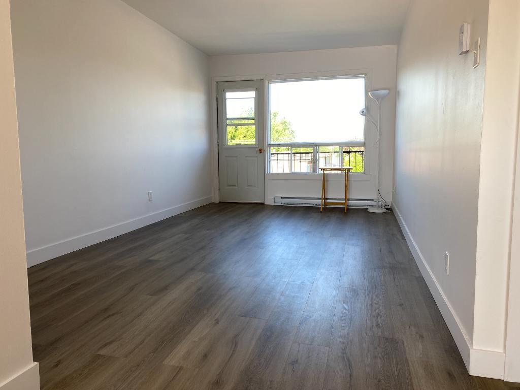 4 ½ rénové à louer – Sainte-Rose, Laval - Tranquille | 3197403