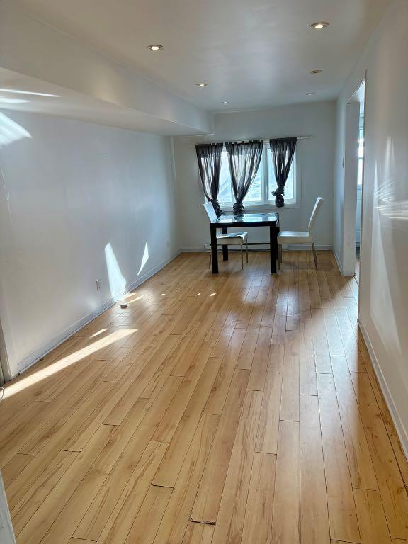 Grand 3 1/2 à louer Metro Montmorency | 3197453