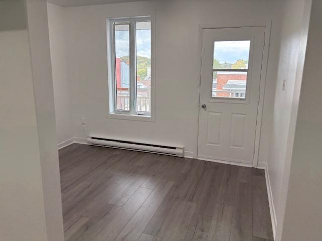 Occasion, beau 41/2, rénové au complet, 700$ | 3197908