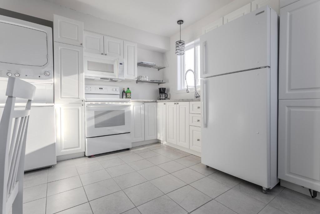 Beau 3 1/2 meublé avec les électroménagers inclus ! | 3197943