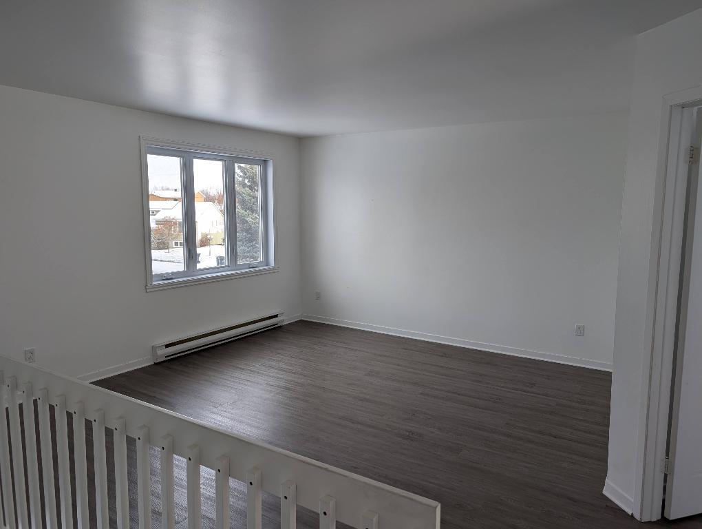 Appartement 5 1/2 rénové à louer à Sainte-Julie | 3198045