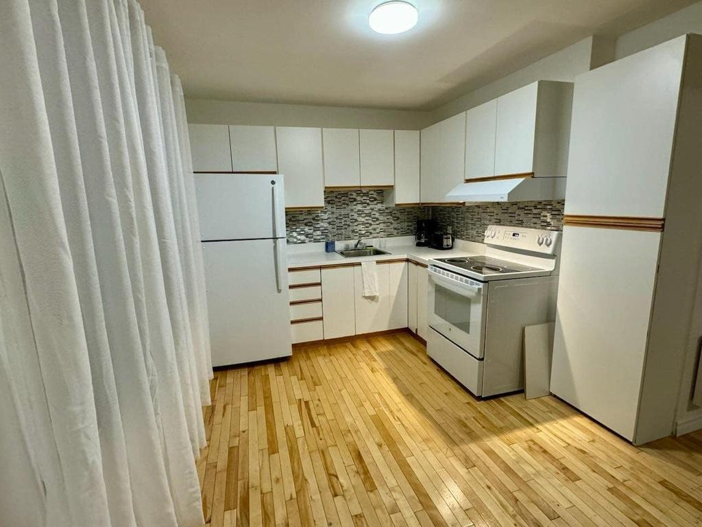 Logement 4 1/2 ( tout inclus) dispo 1ier février | 3198055