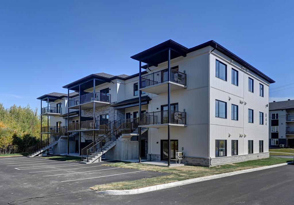 Magnifique 5 1/2 à louer à Coaticook-Neuf**** 1 mois gratuit****à partir de 1400$ | 3198699