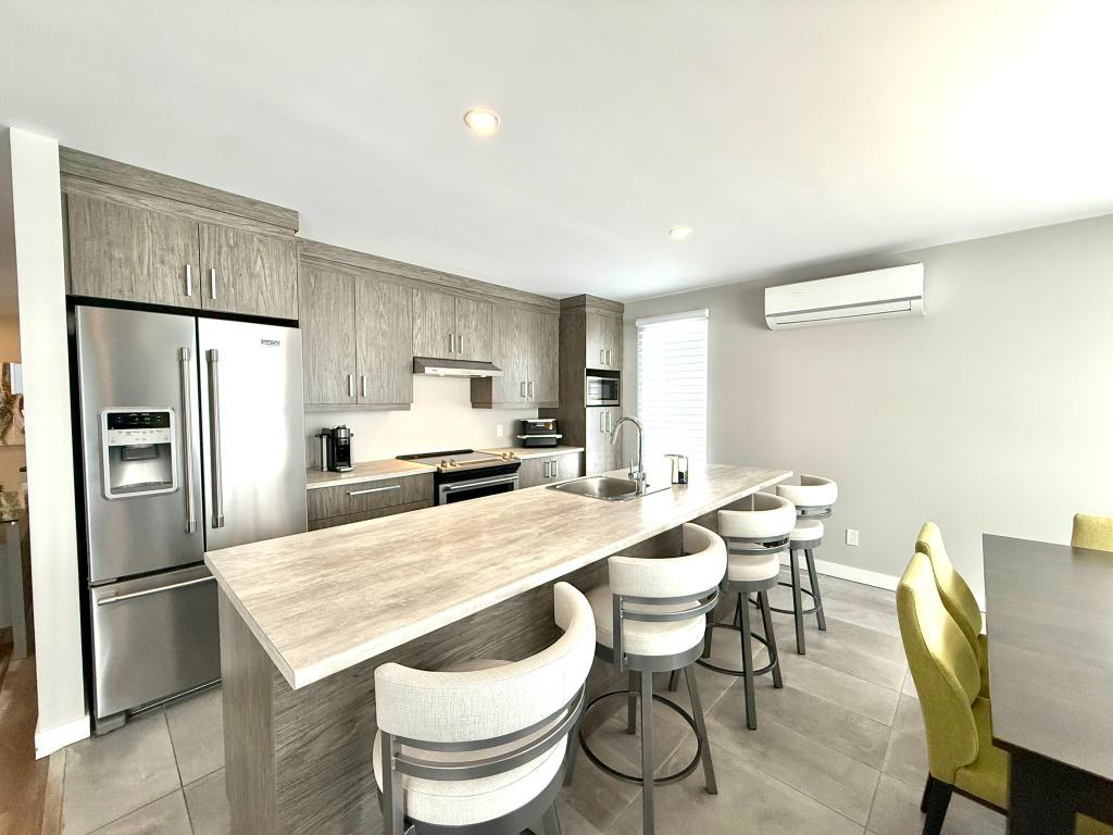 Grand 4 et demi avec garage - Notre-Dame-des-Prairies | 3200425