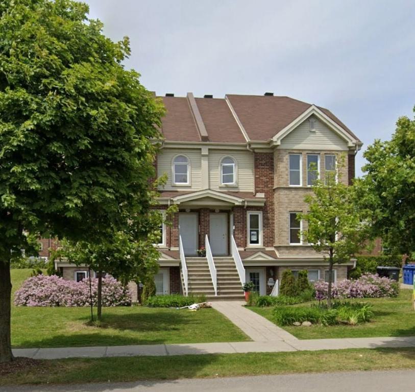 Grand 4 1/2 avec Mezzanine à louer ! | 3199012