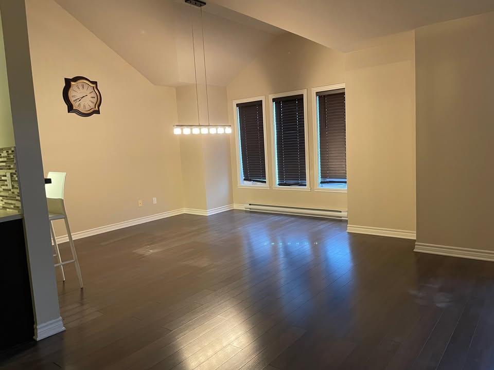 Grand 4 1/2 avec Mezzanine à louer ! | 3199012