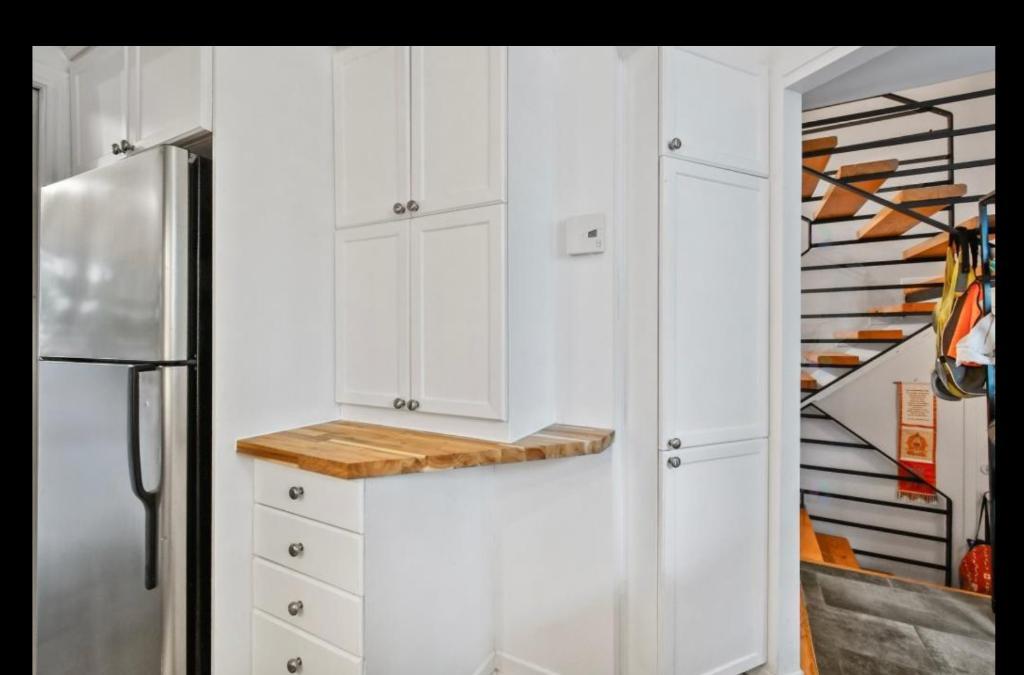 6 1/2 avec cour et garage - près du métro Longueuil | 3198240