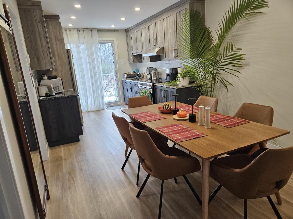 Grand 4 ½ , un superbe appartement rénové, lumineux et moderne a Ahuntsic | 3198304