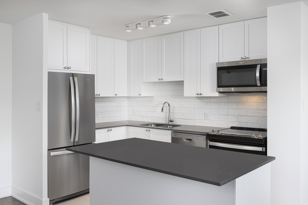 Draydon Manor | 3199494