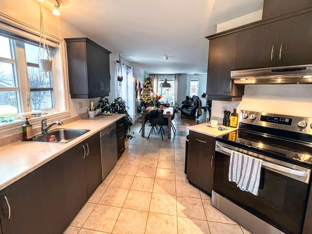 Lumineux et paisible 4 1/2 à Val Belair | 3199839