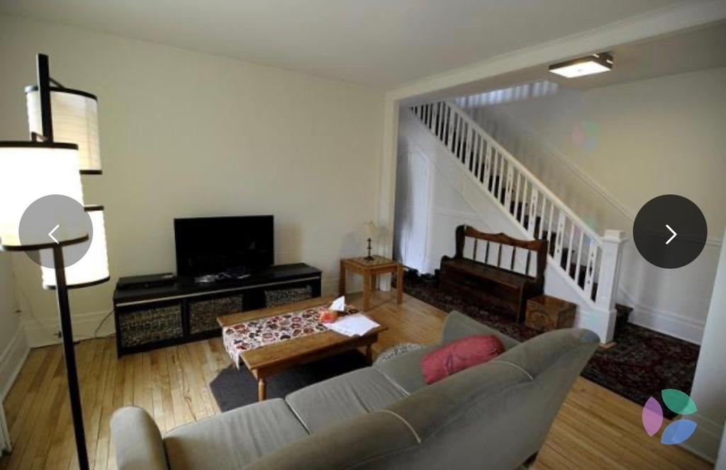 5 1/2 (2CC+bureau) sur 2étages(2e et 3e) | 3210693