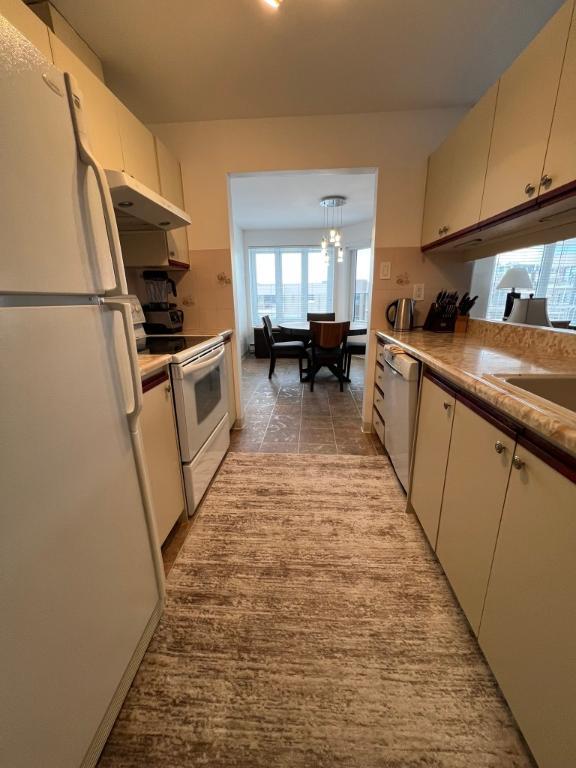 Grand condo 3 1/2 Meublé et équipé | 3222209