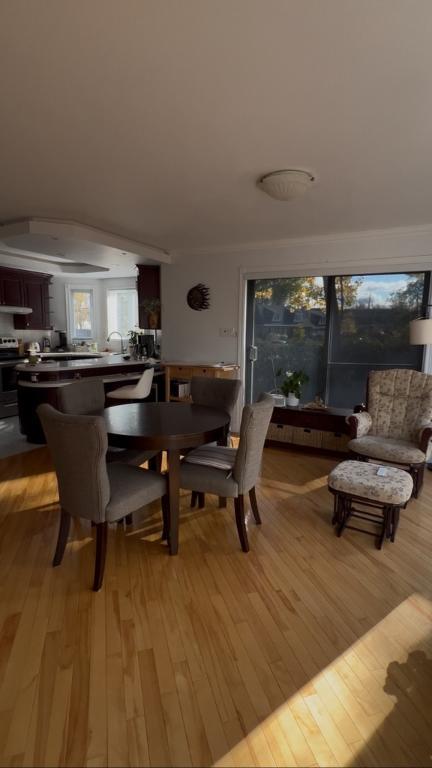 4 1/2 à louer 2260PC très lumineux et grand | 3199949