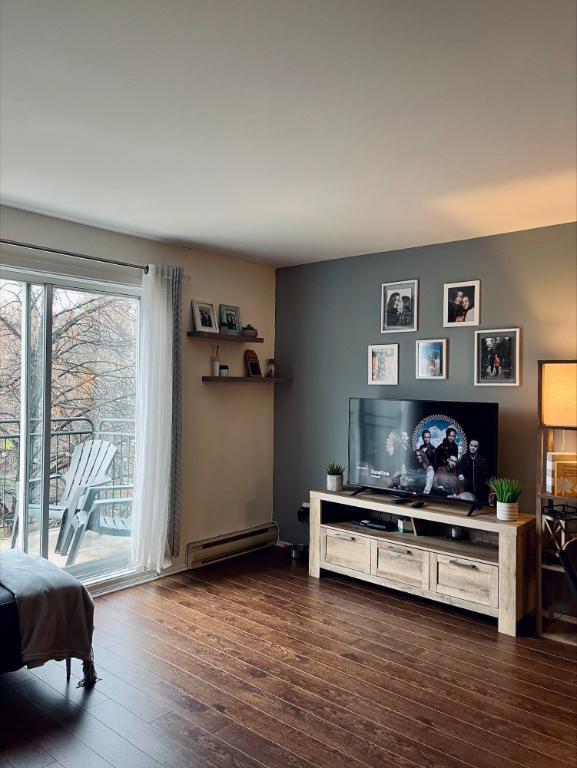 P.E. Trudeau grand 3 1/2 | 3200212