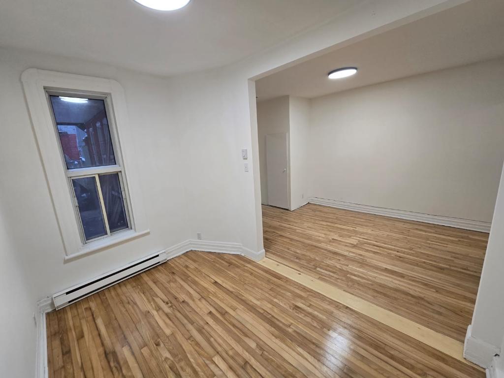 4 1/2 a louer Rosemont avec balcon et cour arrière | 3200280