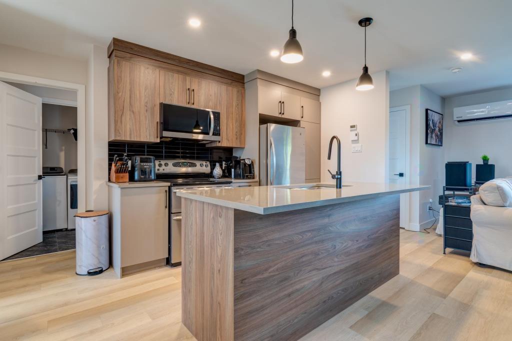 MAGNIFIQUE 5.5 AVEC GARAGE PRIVÉ | 3200292