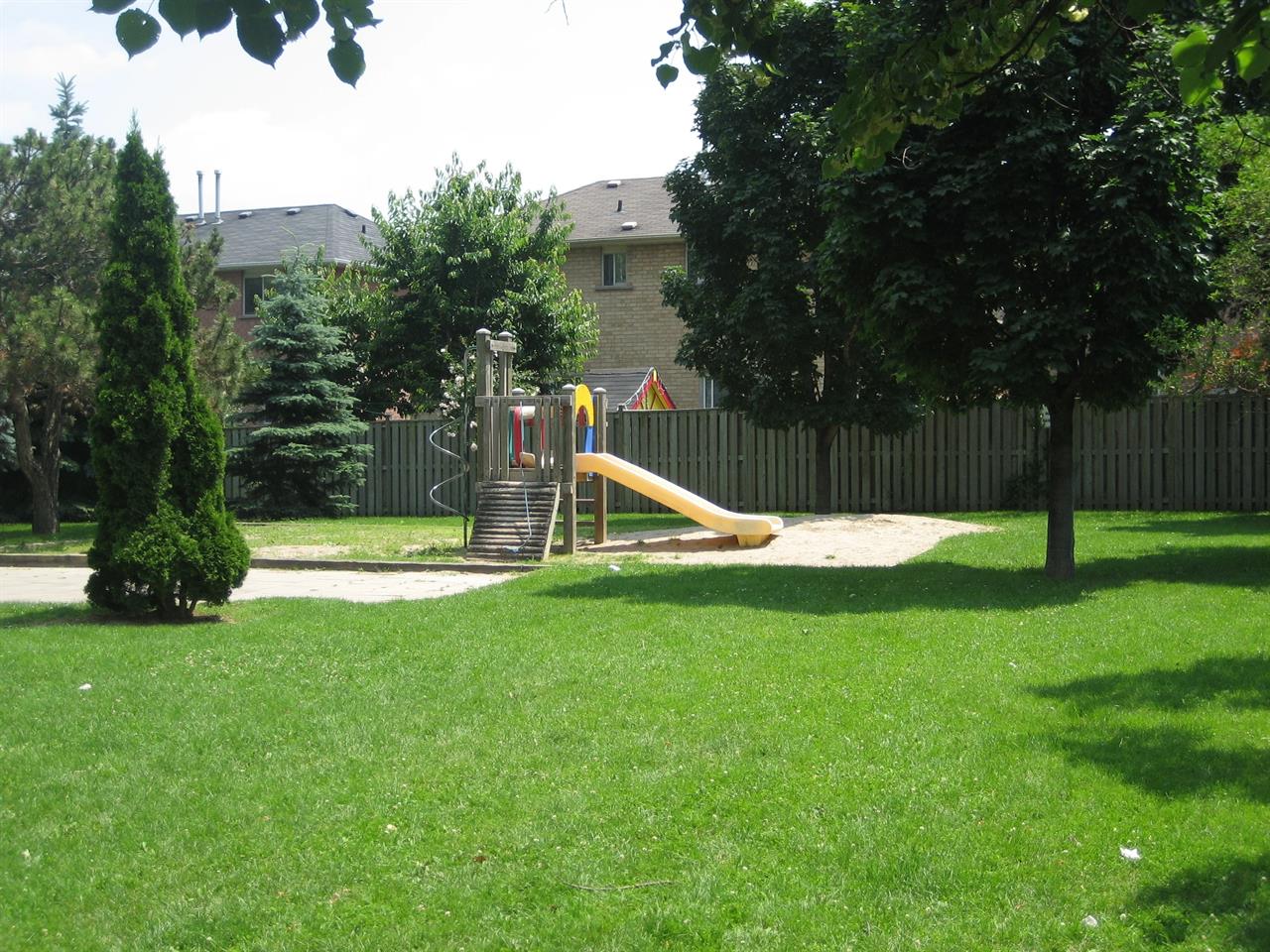 345 Dixon Road | 3200594