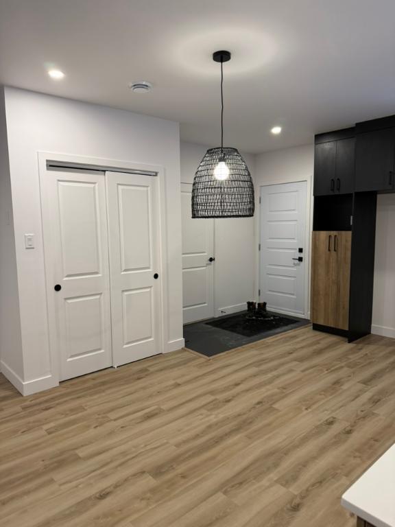 3 1/2 AVEC GARAGE REZ-DE-JARDINS SAINTE-SOPHIE (BORD DE L'EAU) | 3200642