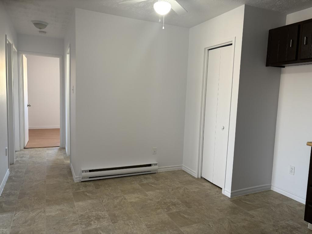 St Césaire 4 1/2 libre Semi ou retraité Pas Animaux Non Fumeur 3 ieme étage | 3200998