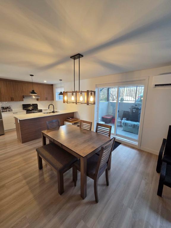 Grand 4½ Neuf 2024 – Demi Sous-sol – Parking – Balcon – Walk-in | 3201049