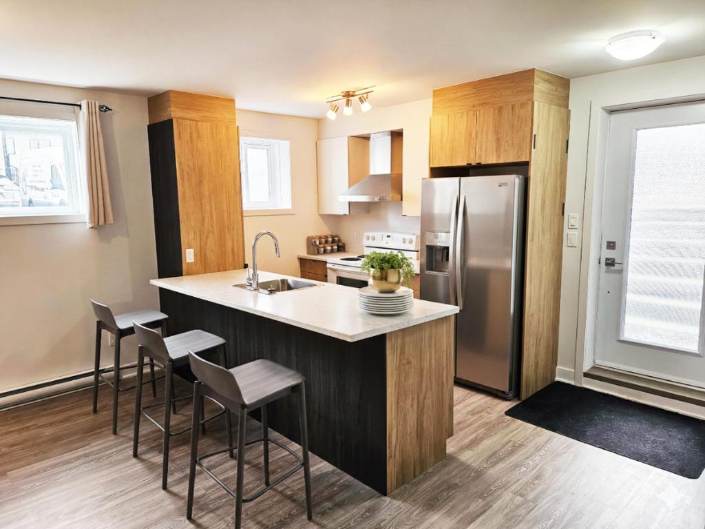 À l’état neuf, magnifique et lumineux condo 4 1/2 Rive-Nord train REM | 3201069