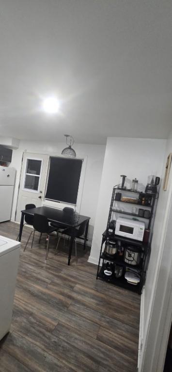 4 ½ à louer – Sainte-Marie (Centre-Sud) – Lumineux, bien situé | 3201088