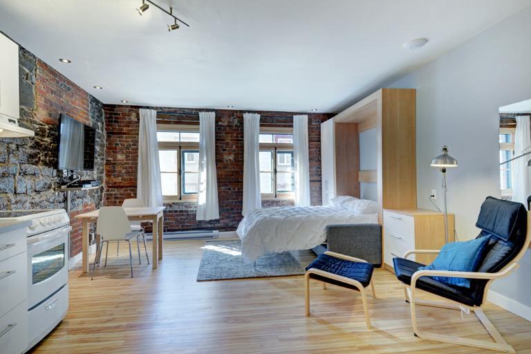 Loft entièrement meublé à louer Vieux-Québec juillet 2026 | 3201476