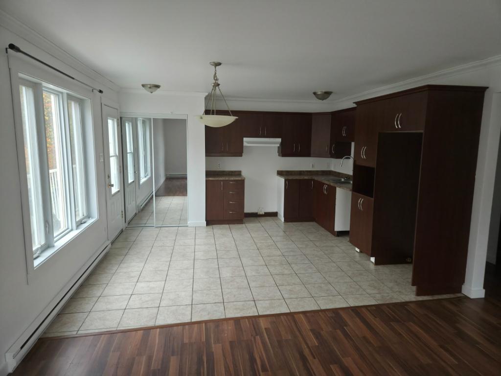 Superbe appartement 5½ de style condo Fleurimont | 3201491