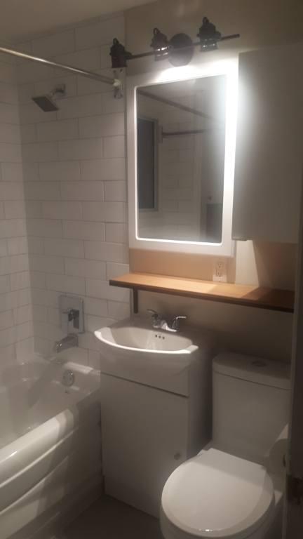 APPARTEMENT 4-1/2 - 2 CHAMBRES - INTERNET/CABLE/STATIONNEMENT | 3201531