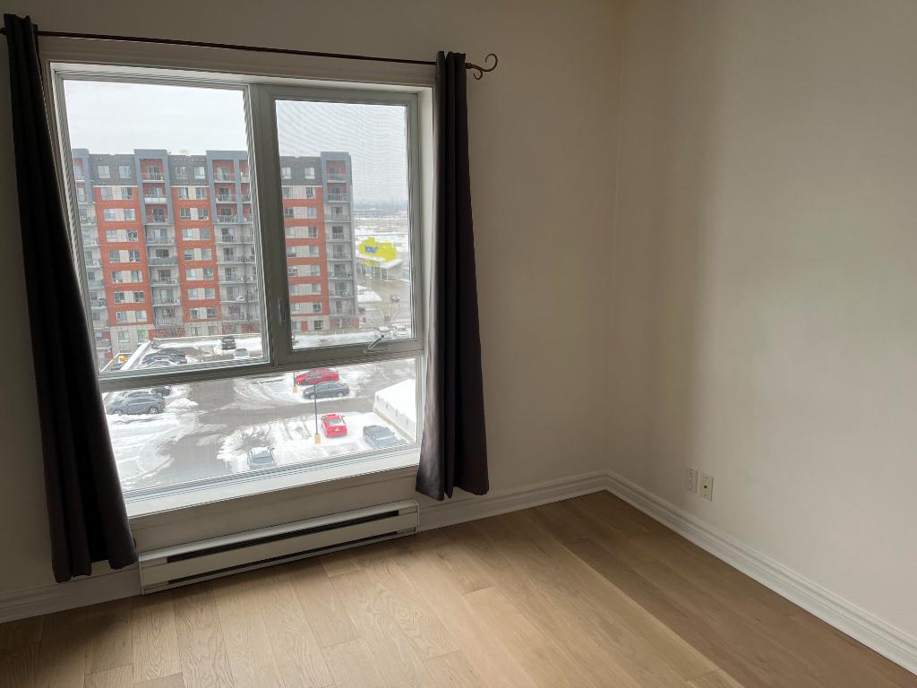 À louer (disponible immédiatement): Grand condo de 3 ½ semi-meublé à Laval | 3201540