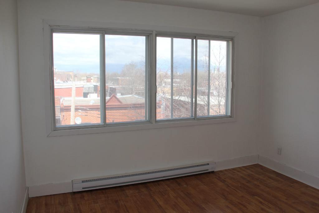 4 ½ à louer – Sainte-Marie (Centre-Sud) – Lumineux, 2 balcons | 3201548